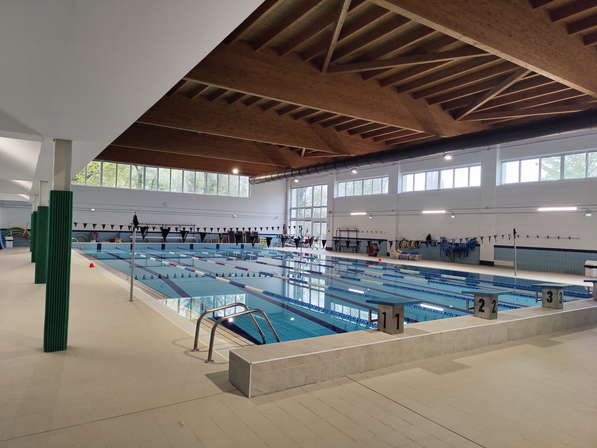 Collegno - vasca da 25 mt - profondità da 1,32 a 2,58 mt